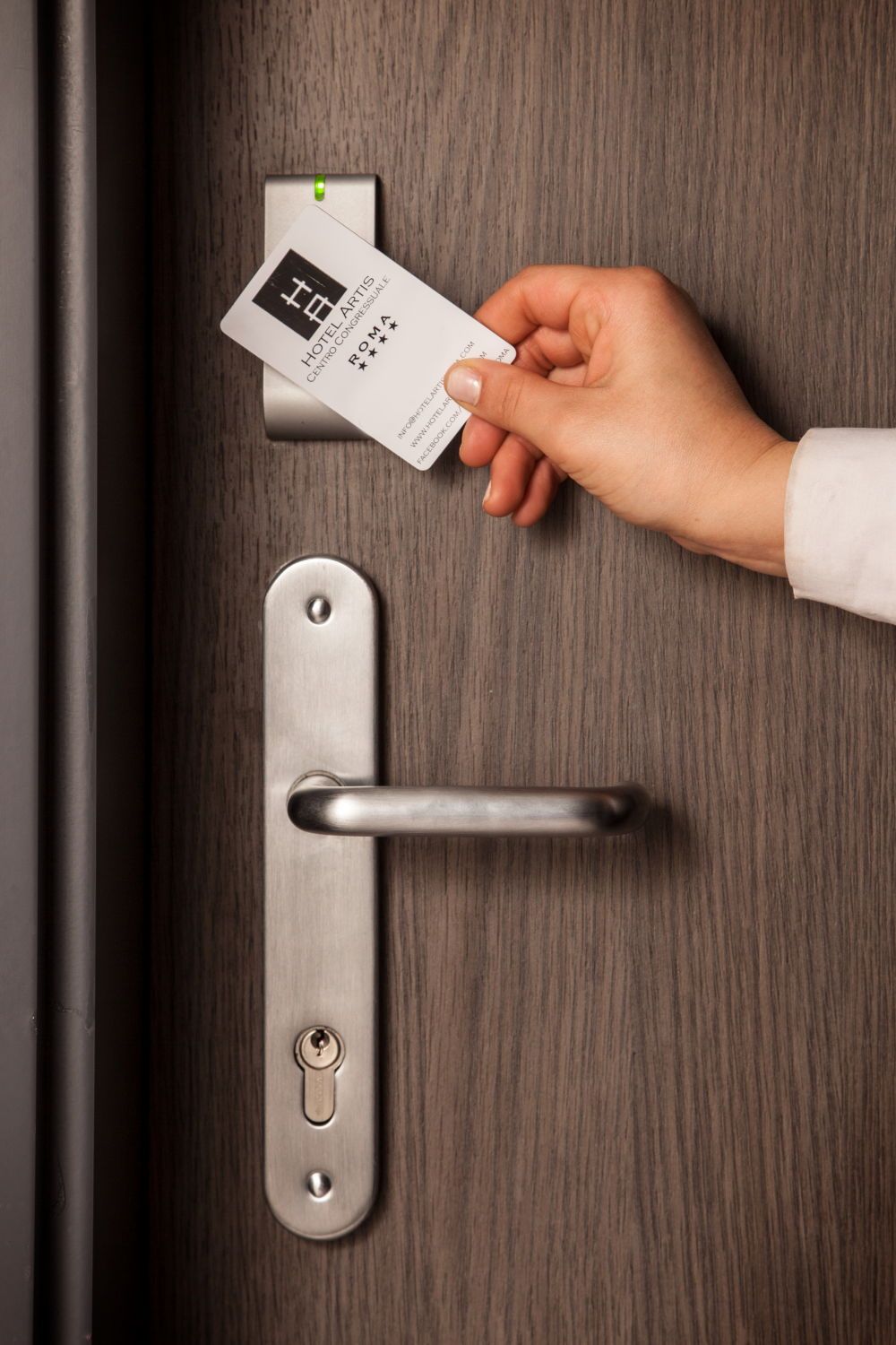 Serrure électronique à carte magnétique KABA hôtel